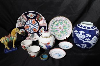 10 Pieces Japanese And Chinese Porcelain With Blue And White Ginger Jar,