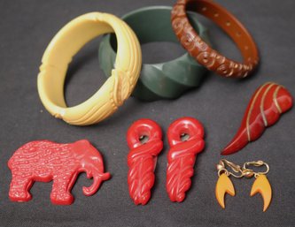 Lot Of Mid- Century Bakelite Jewelry, Clips And Earrings.