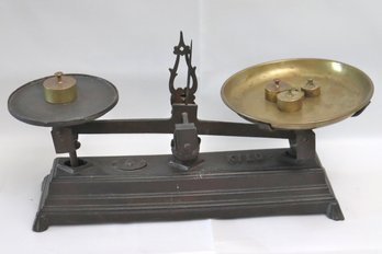 Antique 5 Kilo Balance Scale Includes Brass Weights