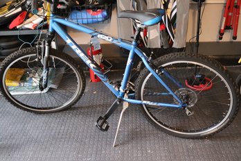 Trek Blue Color, 820 18 Frame, 7 Speed Boys Bike.
