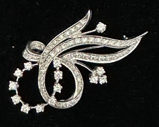 MAGNIFICENT PLATINUM AND DIAMOND BROOCH PIN