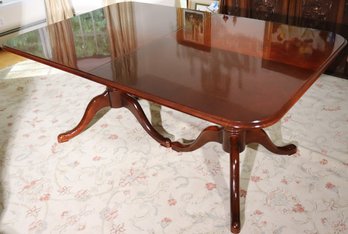 Vintage Double Pedestal Dining Table With 2 Extra Leaves