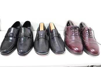Mens Shoes As Pictured, Includes Two Pairs Of Black Leather Florsheim Size 9  3E , And Maroon Dresports Sz10