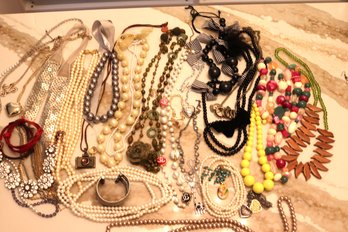 Large Lot Of Fun Jewelry With 26 Costume Necklaces And 3 Bracelets