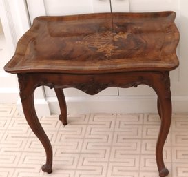 Gorgeous Vintage Chinese Inlaid Wood End/side Table With A Lacquered Finish