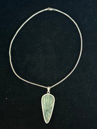 Sterling Silver 15 1/2 Rope Chain With Polished Green White Stone Pendant