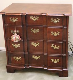 Baker Furniture 4 Drawer Mahogany Chippendale Style Bachelors Chest