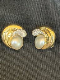 14K YG Diamond And Pearl Half Moon Pair Of Earrings