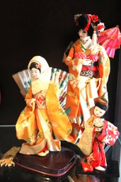 Vintage Asian Travel Dolls In Traditional Attire