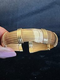 18K YG Roberto Coin Afrika Collection Open Back Wire Bracelet