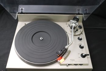 Technics Direct Drive Automatic Turntable System In Working Condition.