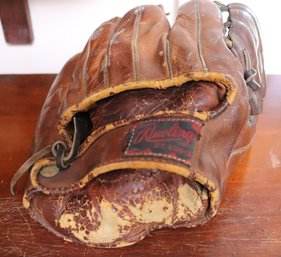 Vintage Rawlings Baseball Glove With Ball