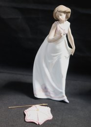 Lladro Porcelain Figurine Afternoon Promenade 7636 Lady With Umbrella