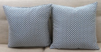 Pair Of Stylish Blue & White Accent Pillows In A Textured Linen Fabric