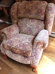 Quality Cozy And Comfortable Lazy Boy Recliner Arm Chair, Great For Naptime!