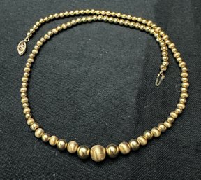 14K YG Alternating Matte/polished Finish Graduated Bead 17.5 Inch Necklace