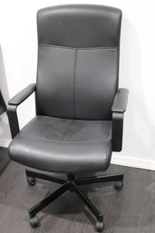 Millberget Swivel Desk Chair