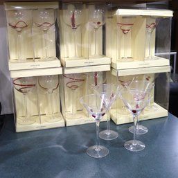 Verres A Vin, There Are 12 Martini, And 16 Large Red Wine Glasses From Pier 1 Import. Verres A Vin