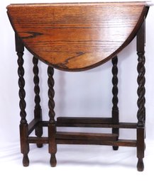 Vintage English Oak Barley Twist Gate Leg Accent Table With Drop Leaf