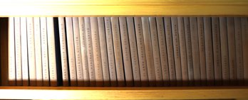 Lot Of 35 Miniature Novels By Yale Shakespeare Of The Great Works Of Shakespeare