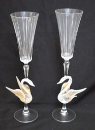 Pair Of Beautiful Murano Glass Champagne Flutes With Gold Flecked Swans