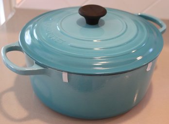 Large Le Creuset Teal Cooking Pot With Lid, Like New!