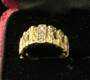 14K YG Stylish 3 Diamond Wedding Ring Size 4.5,