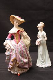 Victoria And Albert Authorized Recreation Sculpture A 5734 And Lady In Green Dress