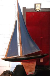 Vintage Seaworthy Chester A Rimmer Naval Architect Pond Sailboat With The Sails