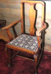 Primitive Queen Anne Style Wooden Chair