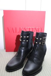 Valentino Black Leather Booties With Gold Spikes Sze. 37 In Box