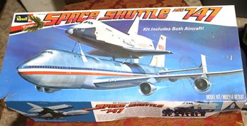 Vintage Revell Space Shuttle & 747 1/144 Scale Model