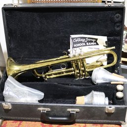 Vintage King Trumpet USA 749480 With 2 Bach Mouthpieces