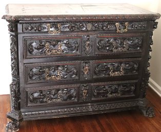 Extremely Fine Italian Renaissance Style Carved Walnut Commode Circa 1700, Carved Cartouches, Scrollwork,