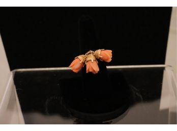 14K YG Rope Style Ring With 3 Coral Hanging Tulips