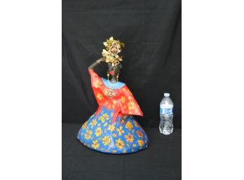 Amazingly Detailed & Signed Paper Mache Sculpture Of African Woman