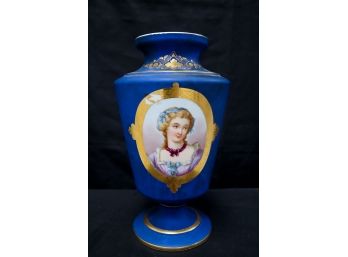 Vintage Portrait Vase With A Hallmark On The Bottom