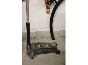 Pittsburgh Heavy Duty 3 Ton Floor Jack Rapid Pump