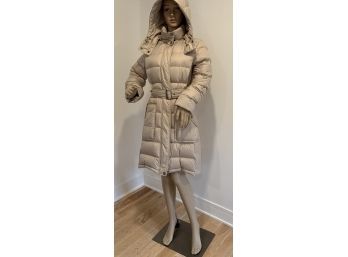 UNUSED BURBERRY Women's Down Jacket In Size LR With Tags