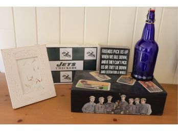 Jets NFL Checker Set And Decorative Box, Bottle And Frame