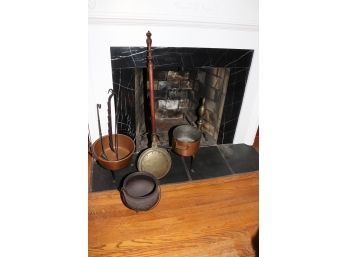 VINTAGE BRASS & COPPER ITEMS INCLUDING 2 COPPER POTS, IRON BUCKET & BED WARMING PAN W WOOD HANDLE