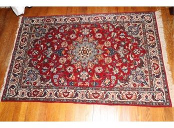 FINE QUALITY HANDMADE RUG WITH ORIENTAL DESIGN AND CENTER MEDALLION MEASURES 38' W X 60' L