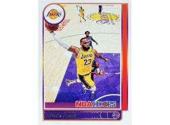 2021-22 Panini NBA Hoops Base LeBron James #136 Los Angeles Lakers