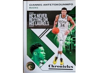 2019-20 Panini Chronicles Basketball #39 Giannis Antetokounmpo