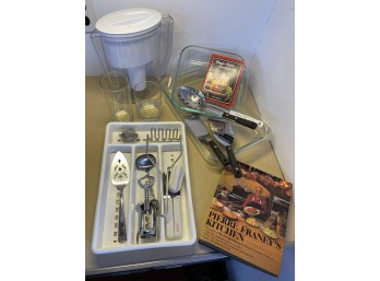 Random Lot Of Kitchen Items