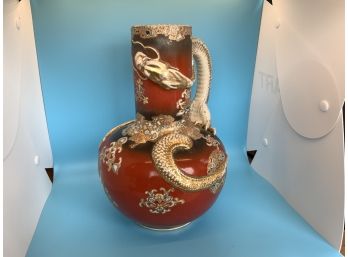 Gorgeous Japanese Vase With Wraparound Gold Accented Dragon