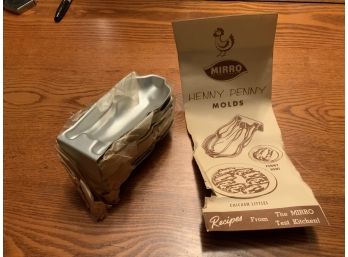 Vintage 1950s Mirro Henny Penny Molds - NEVER USED IN ORIGINAL PACKAGING