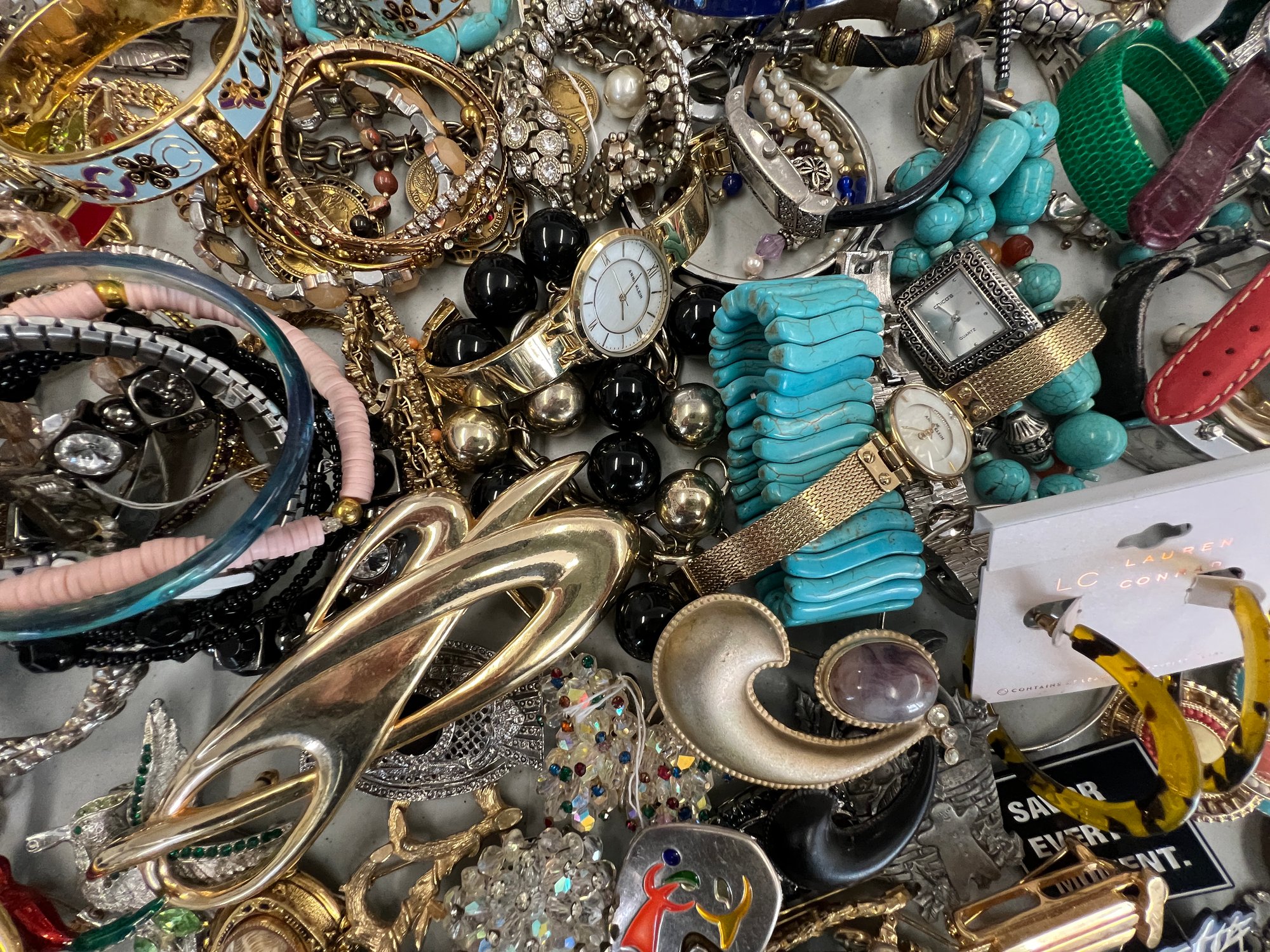 Wow! 31 Pounds Of Contemporary & Vintage Costume Jewelry Lots Of Signed