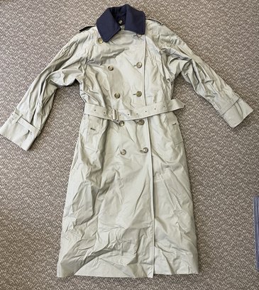 BURBERRY Olive Green Trench Coat With Liner