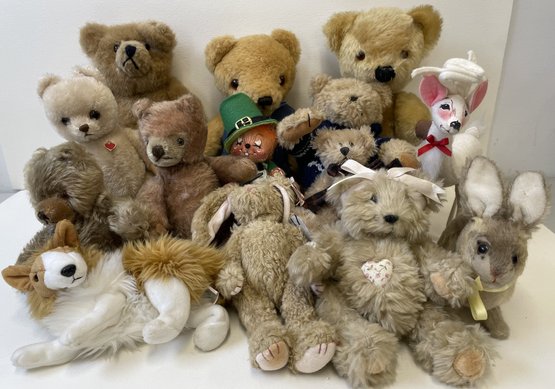 Large Collection Of Assorted Vintage Stuffed Animals